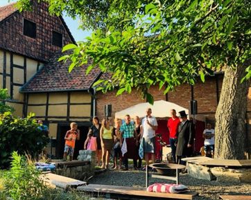 Begrüßung der Gäste zu unserem ersten Weinfest 2019